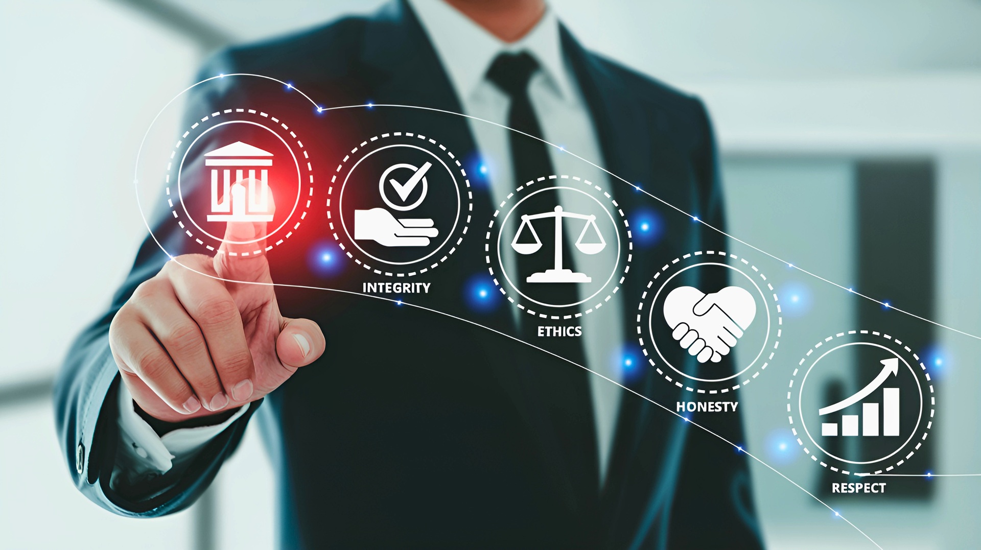 Businessmann zeigt digitale Werteicons wie Ethik | Arbeitsschutzberatung